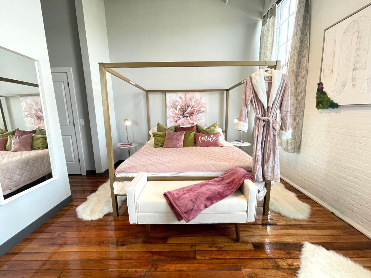2Br 2Br Le Chateau 505 Lux Penthouse In A Historic Building Ютіка Екстер'єр фото